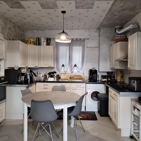 Pansiyon Chambre3 Lits Simples Cuisine Commune