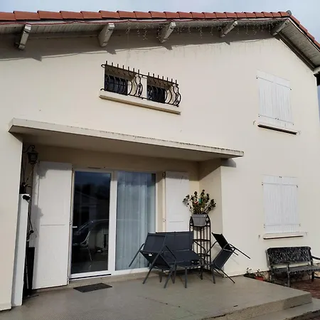 Chambre3 Lits Simples Cuisine Commune Pansiyon *